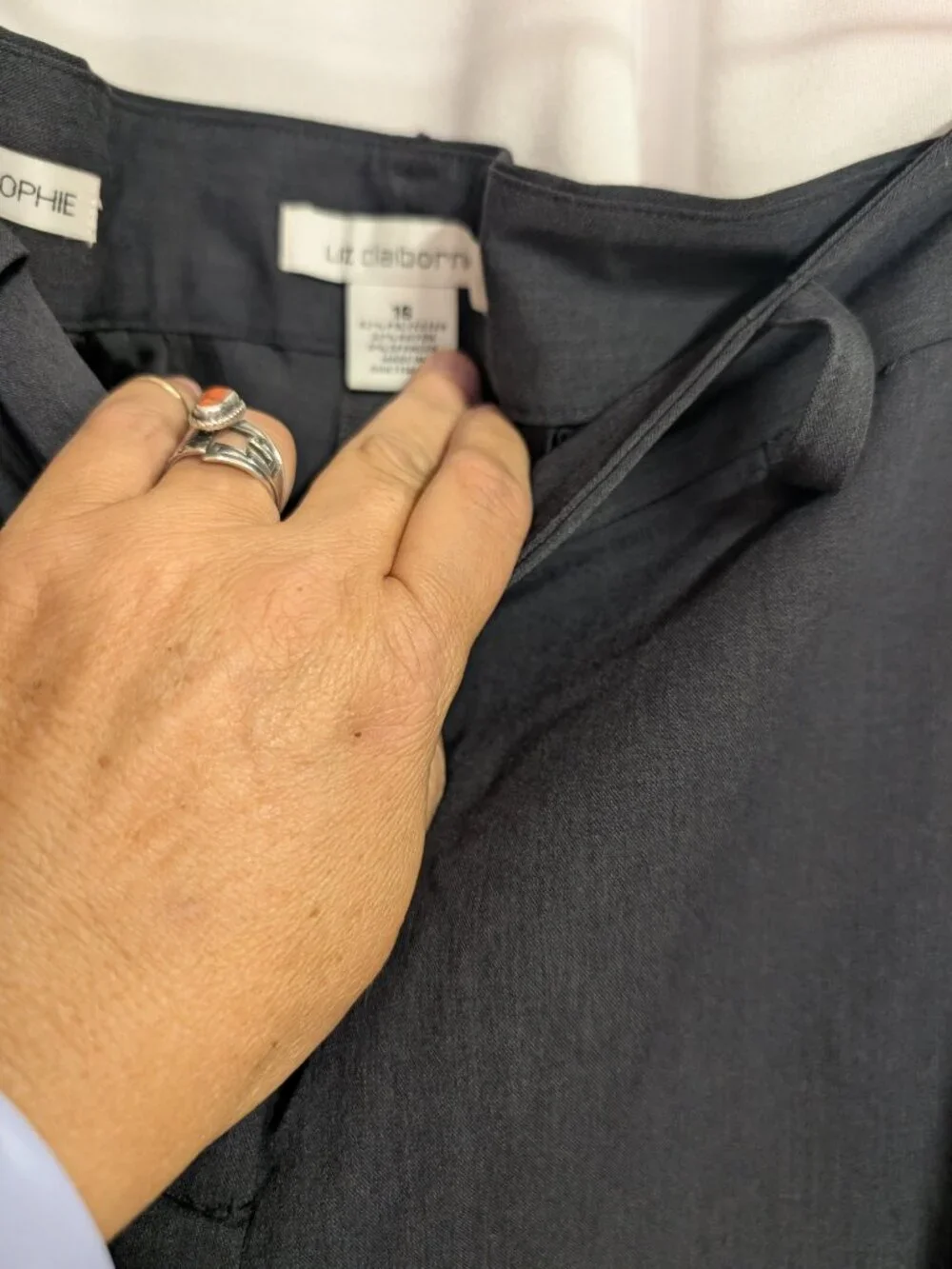 Liz Claiborne Women's Dress Pants Size 18 - 25% Off When You Bundle 5+ Items